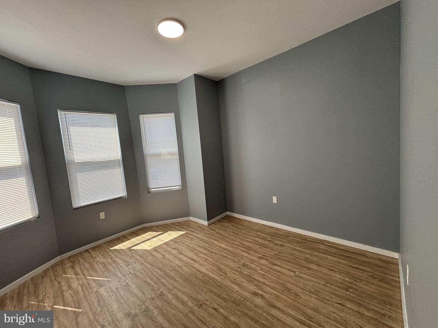 635 N 52nd St #b Property Photo 8