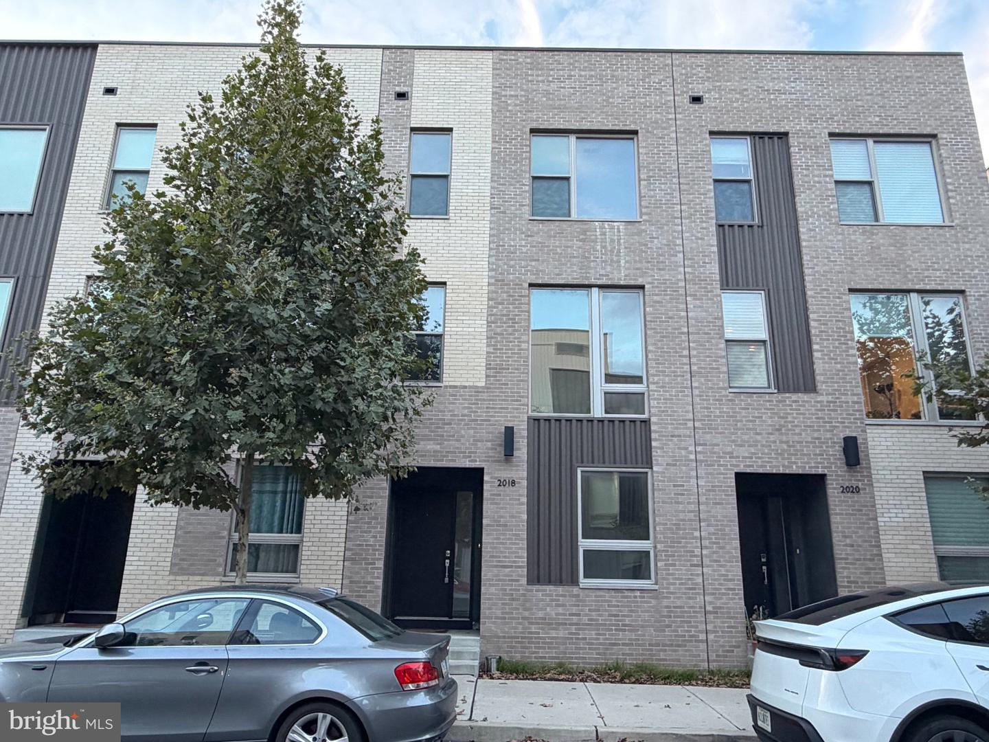 2018 NORTHBANK PL Property Photo 1