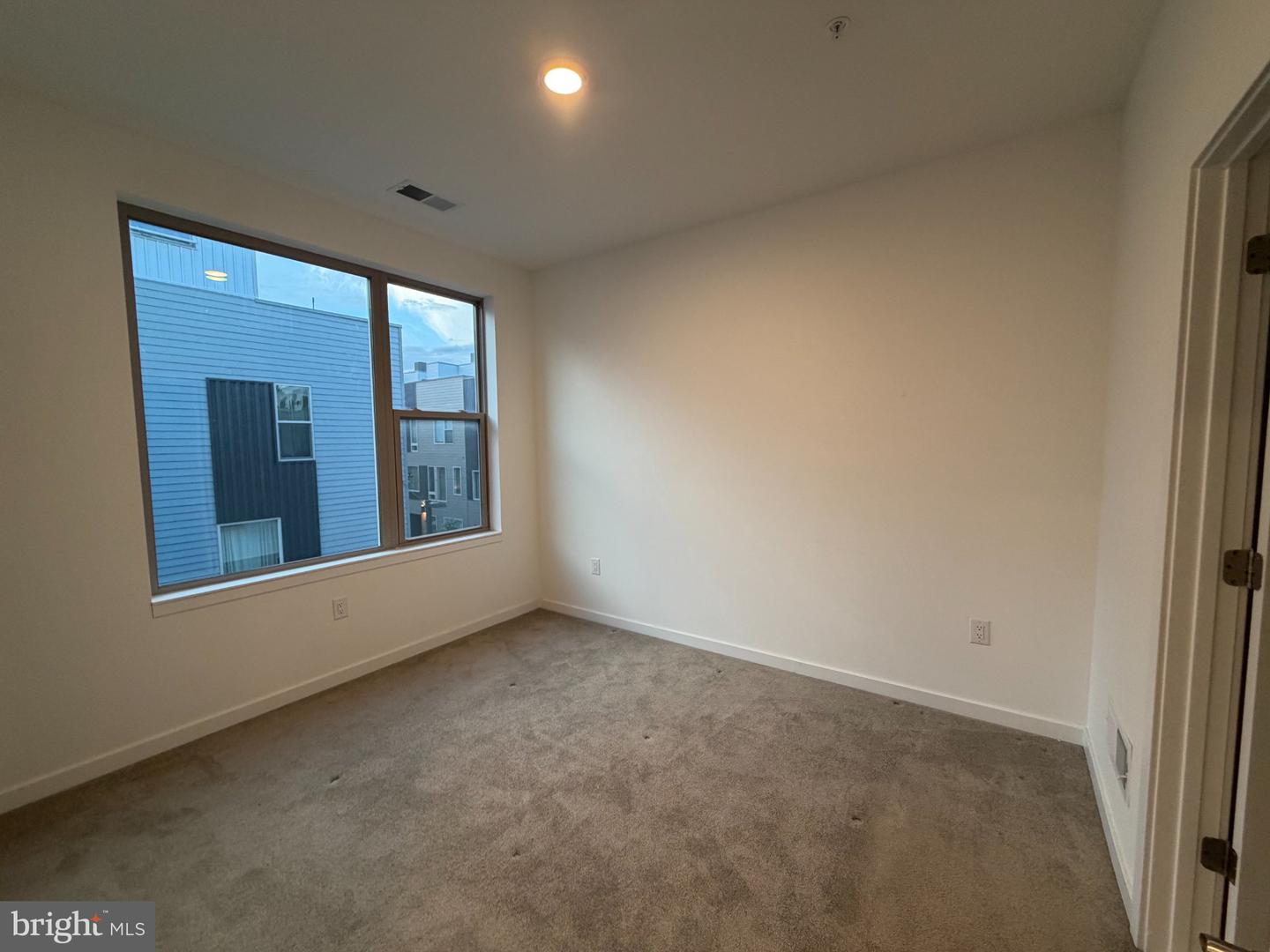 2018 Northbank Pl Property Photo 14