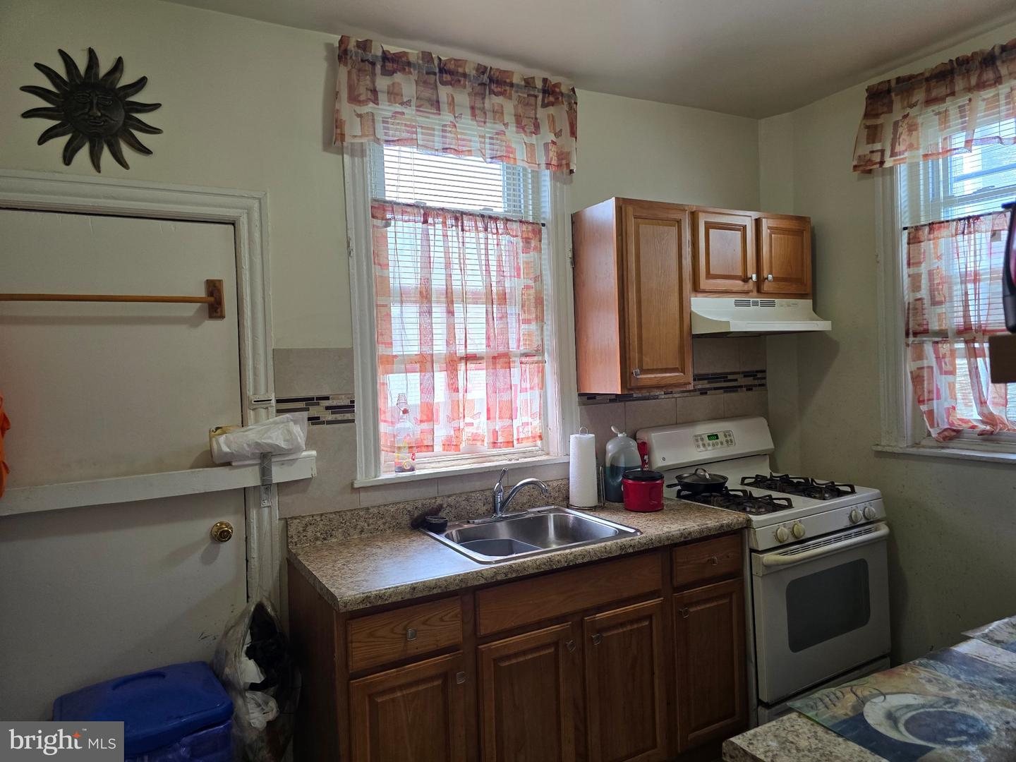 6240 Chestnut St Property Photo 10