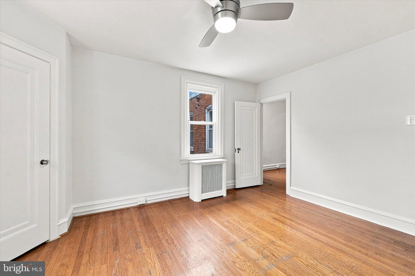 6493 Woodcrest Ave Property Photo 20