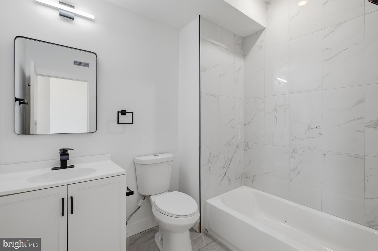 2554 N 12th St #2 Property Photo 13