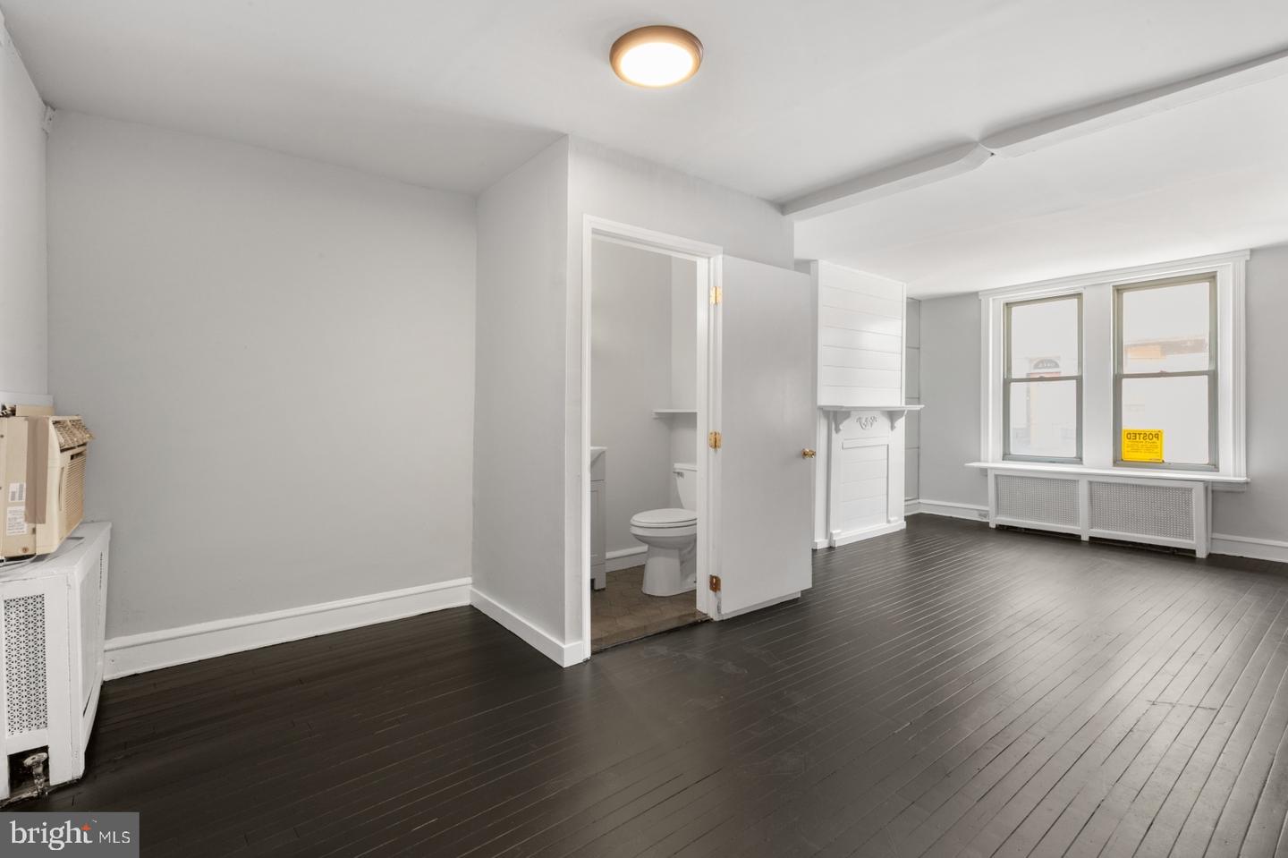 2341 Watkins St Property Photo 7