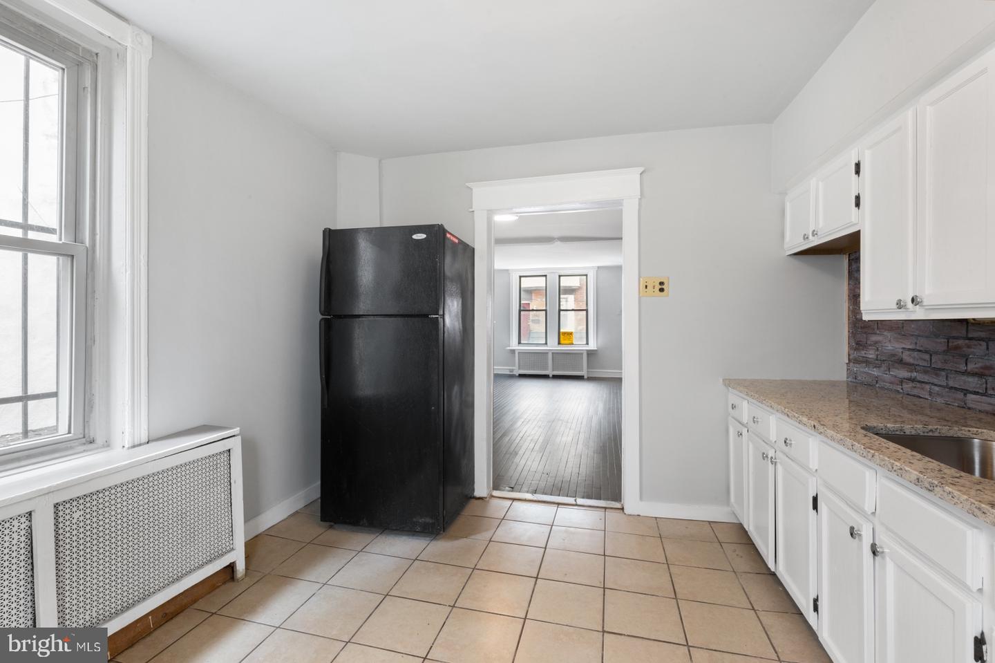 2341 Watkins St Property Photo 11