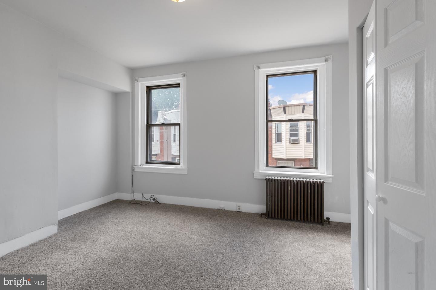 2341 Watkins St Property Photo 14