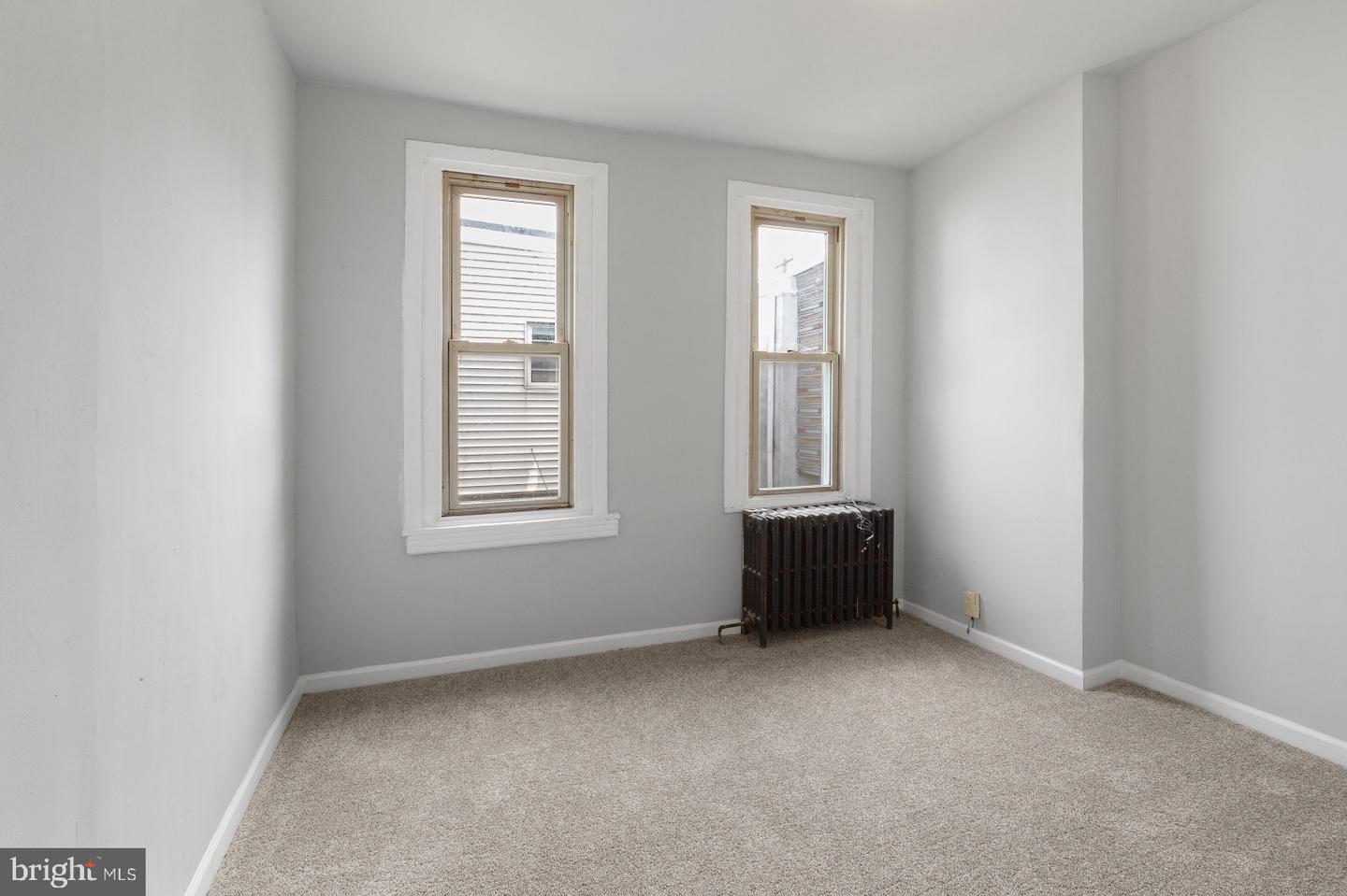 2341 Watkins St Property Photo 23