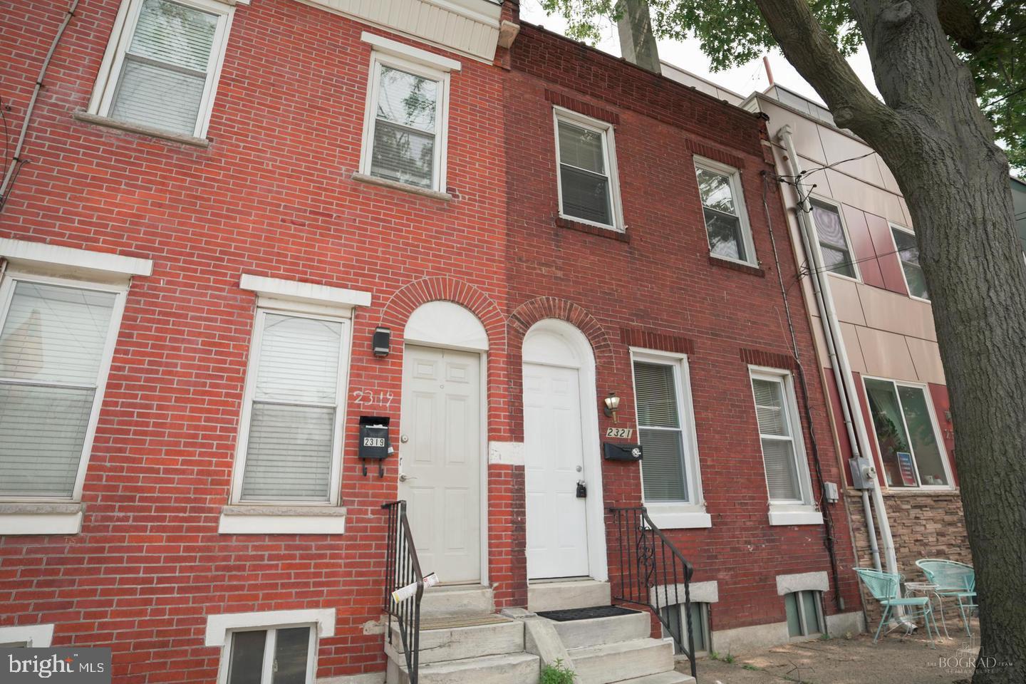 2321 E BOSTON ST Property Photo 1
