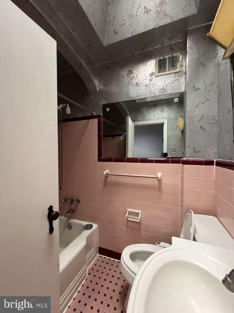 1128 Knorr St Property Photo 7