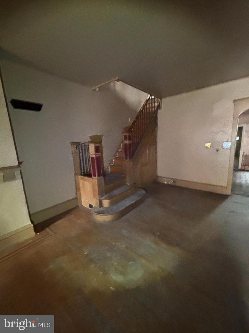 2947 N 12th St Property Photo 5