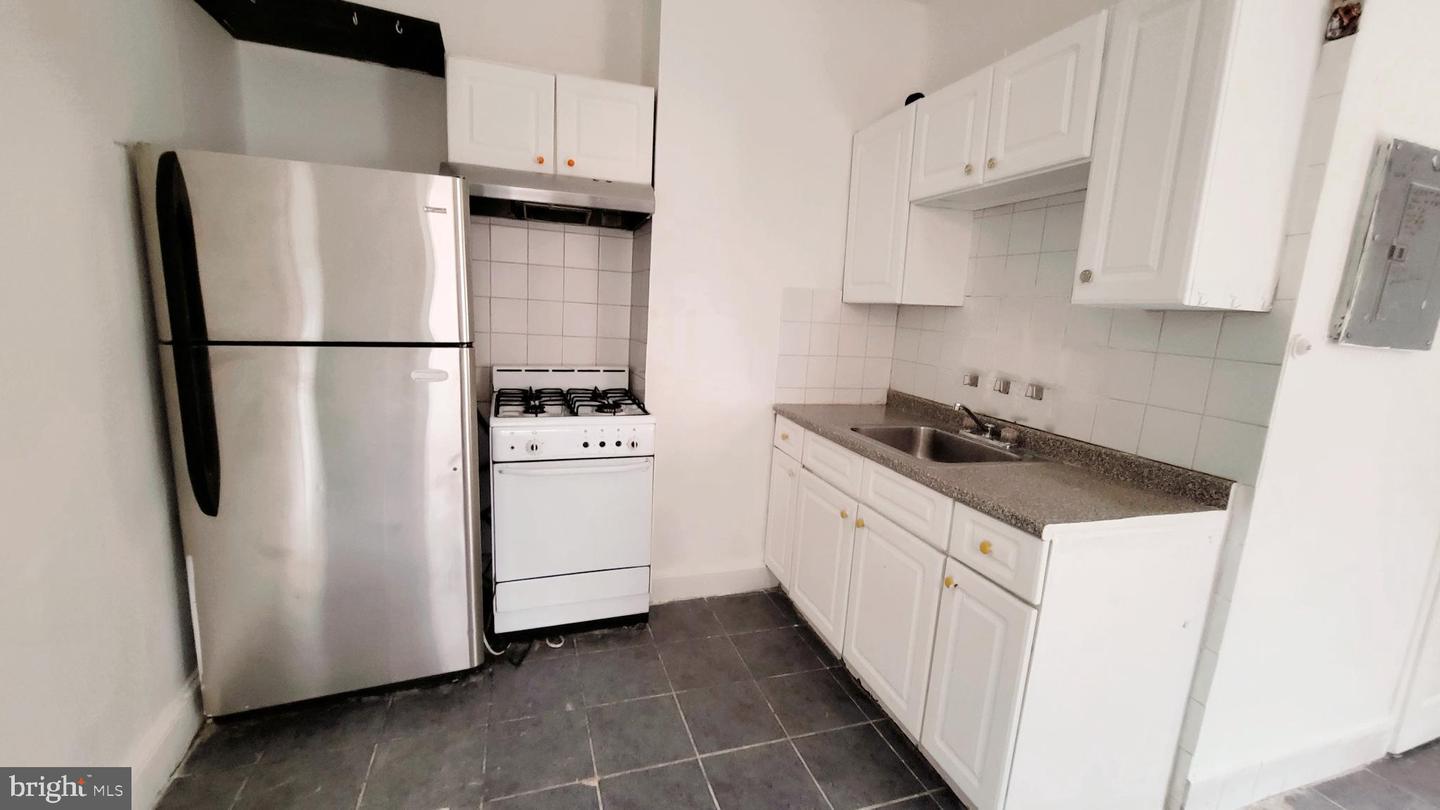 1249 Shackamaxon St #1 Rear Property Photo 4
