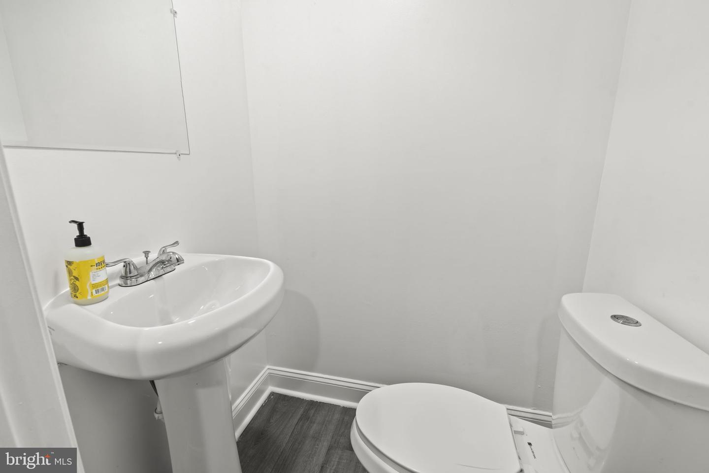 5722 Crittenden St Property Photo 15