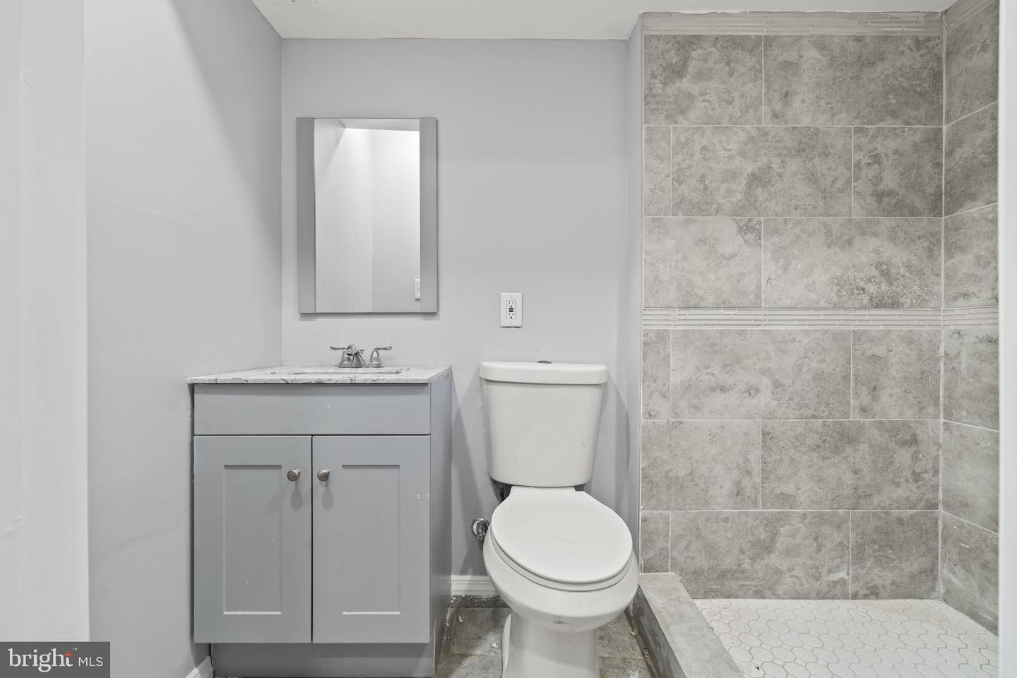 5722 Crittenden St Property Photo 19