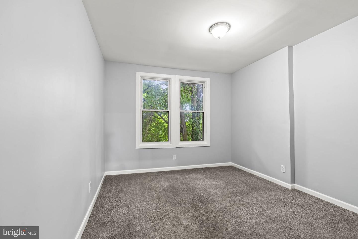 5722 Crittenden St Property Photo 21