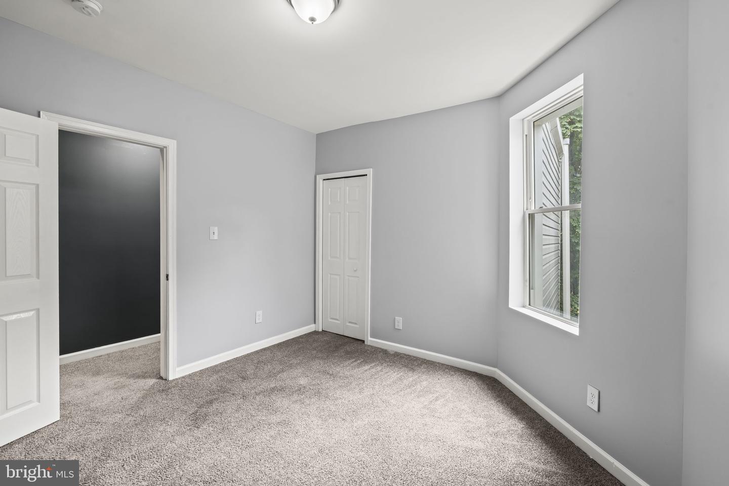 5722 Crittenden St Property Photo 25