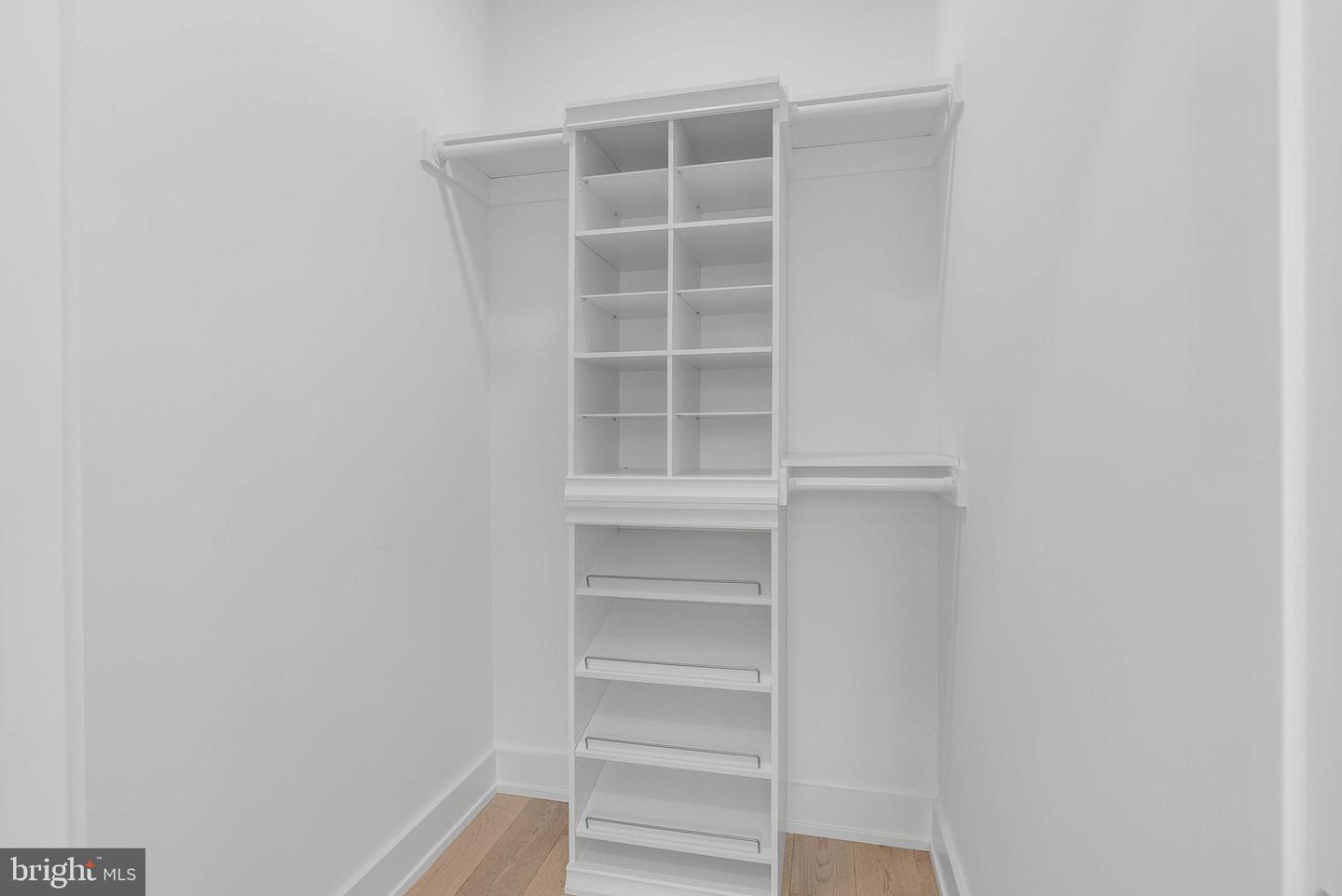 950 N 2nd St #unit 3c Property Photo 12