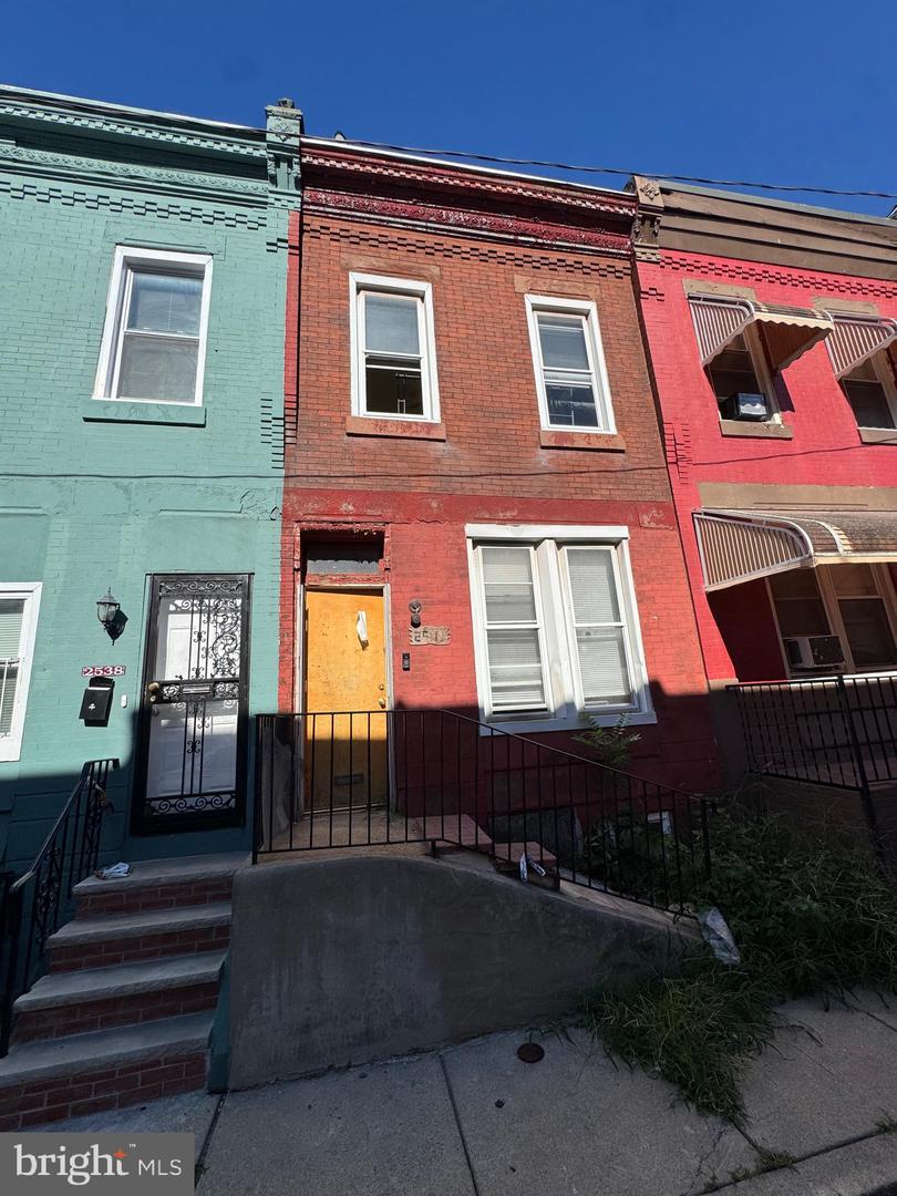2540 N GRATZ ST Property Photo 1
