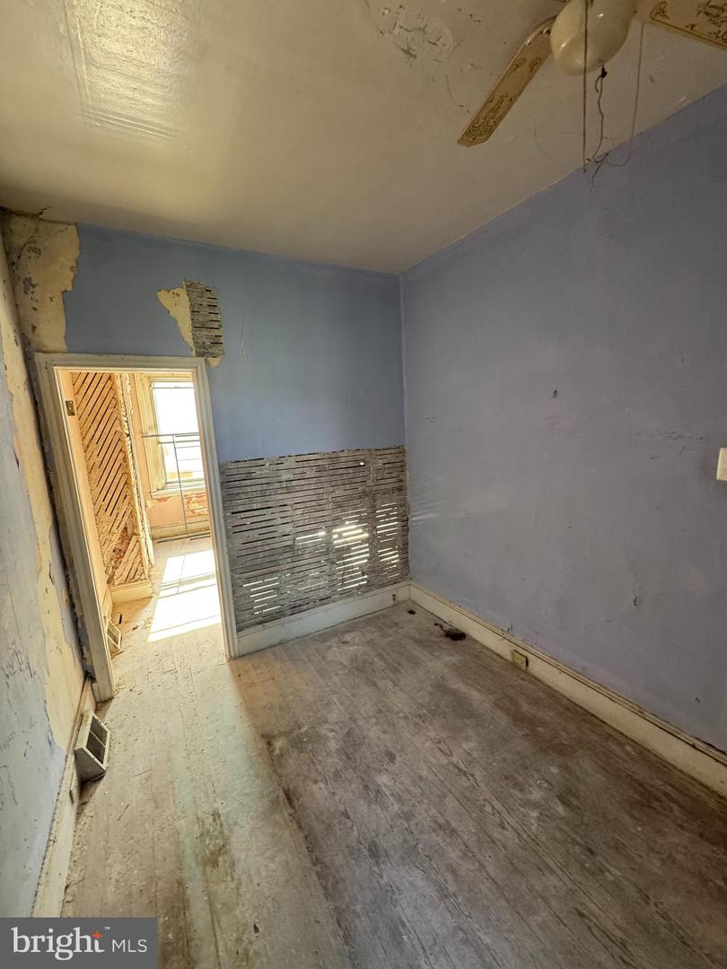 2540 N Gratz St Property Photo 15