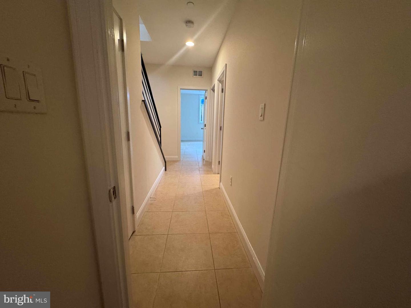 1217 Green St #b Property Photo 14