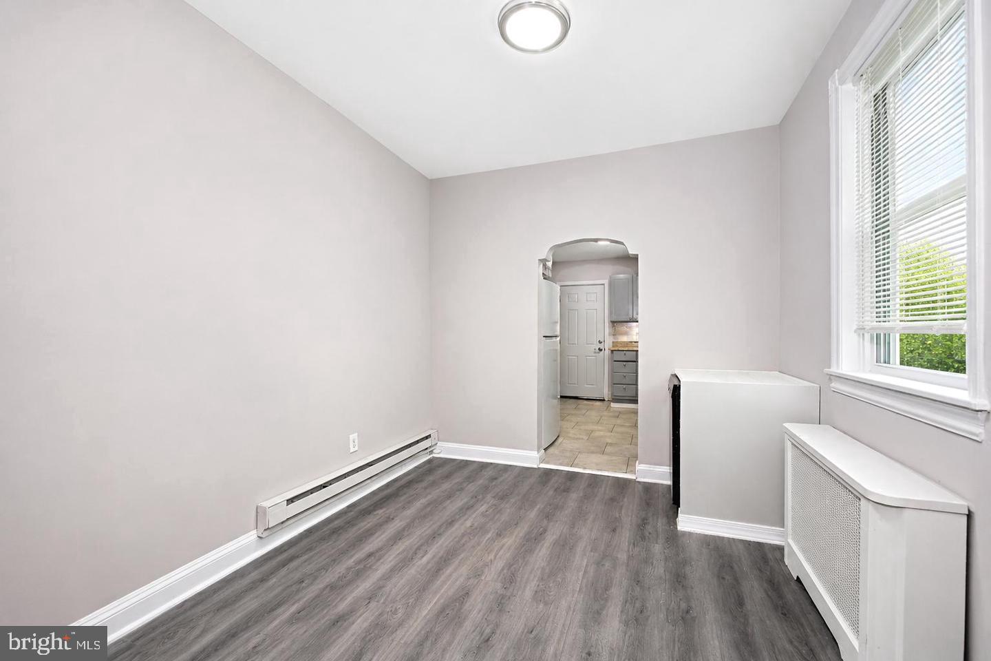 553 N Gross St Property Photo 4