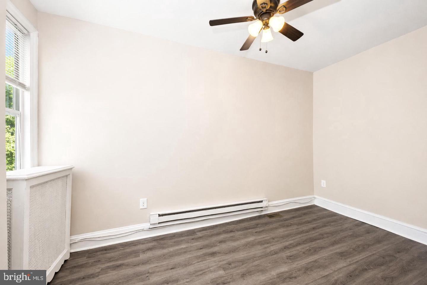 553 N Gross St Property Photo 12