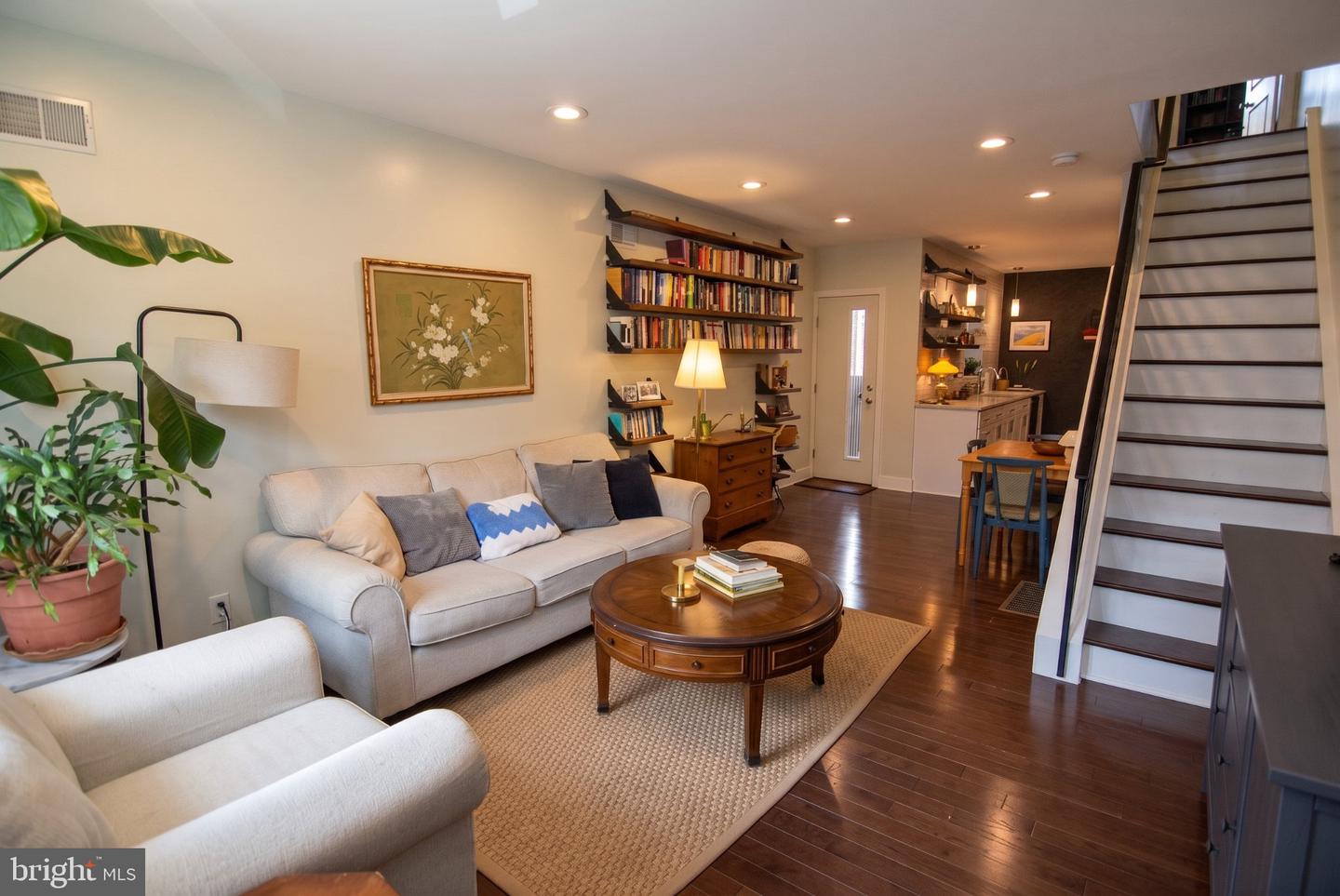 2019 Emily St Property Photo 3