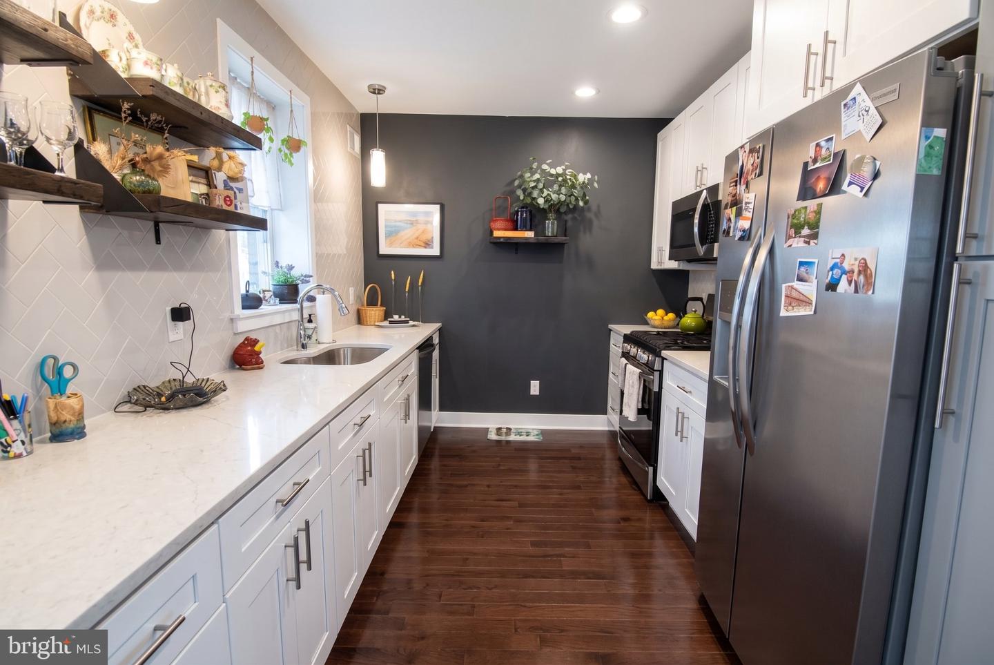 2019 Emily St Property Photo 6