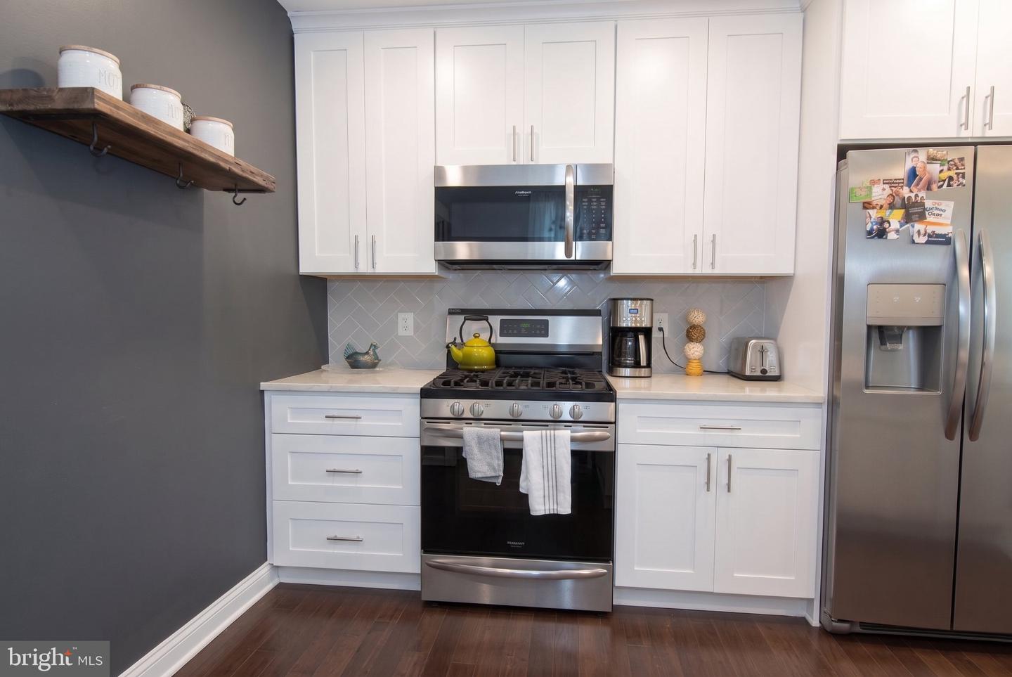 2019 Emily St Property Photo 8