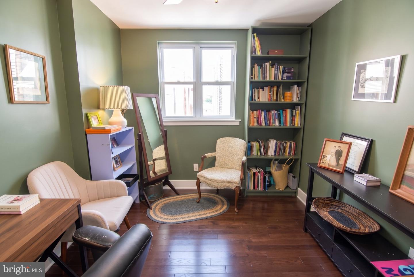 2019 Emily St Property Photo 18