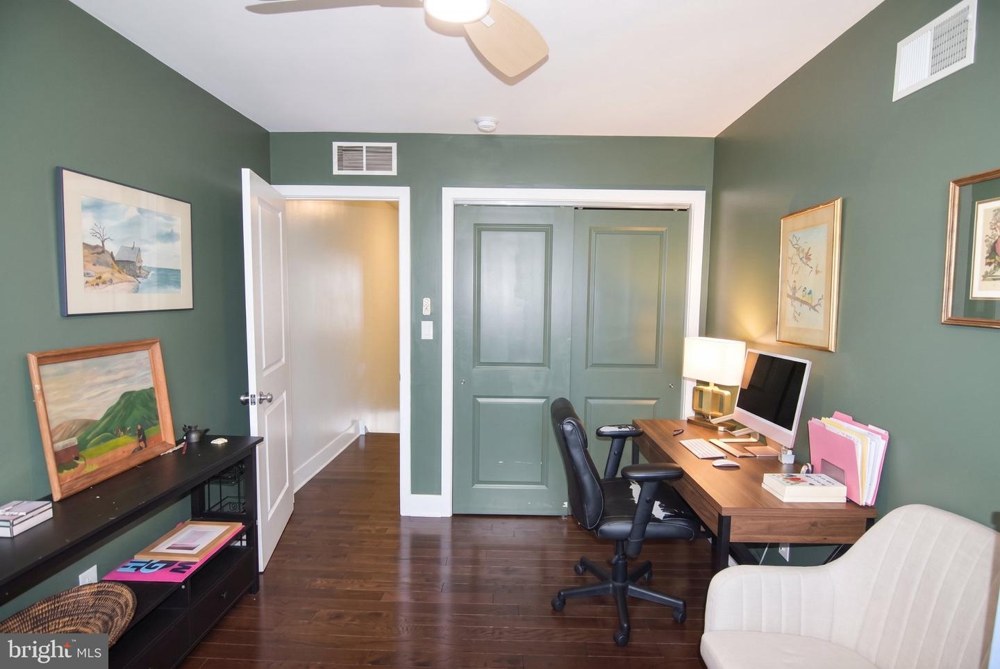 2019 Emily St Property Photo 19