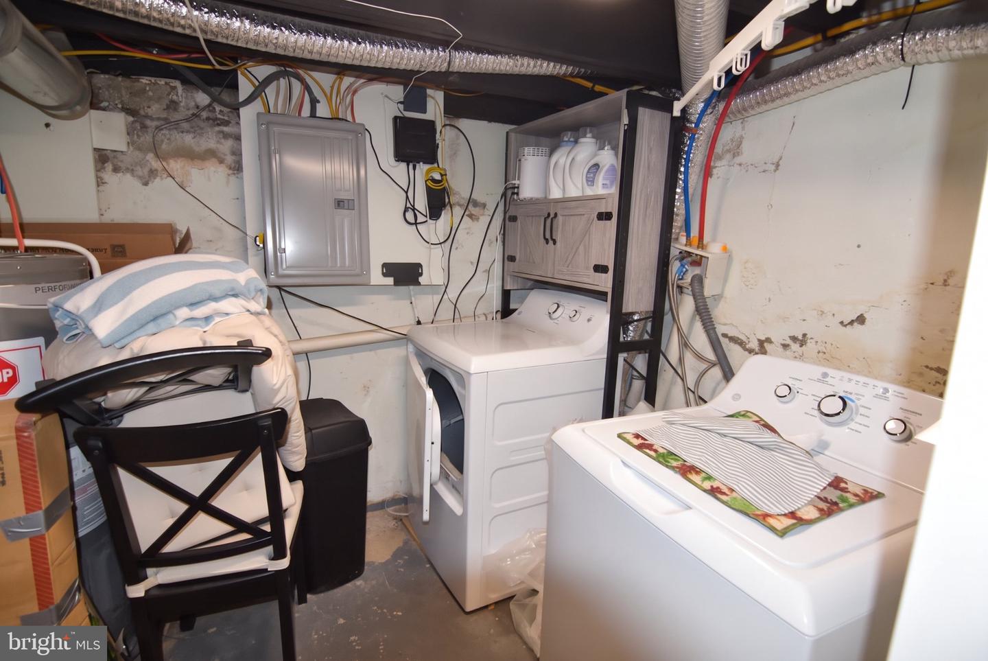 2019 Emily St Property Photo 24