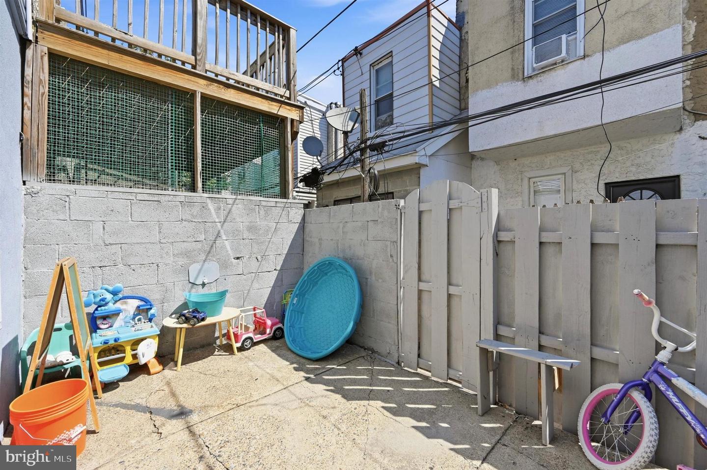 2527 S Fairhill St Property Photo 25