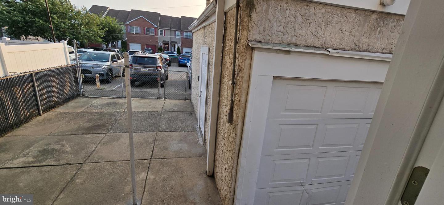 2720 Alresford St Property Photo 25