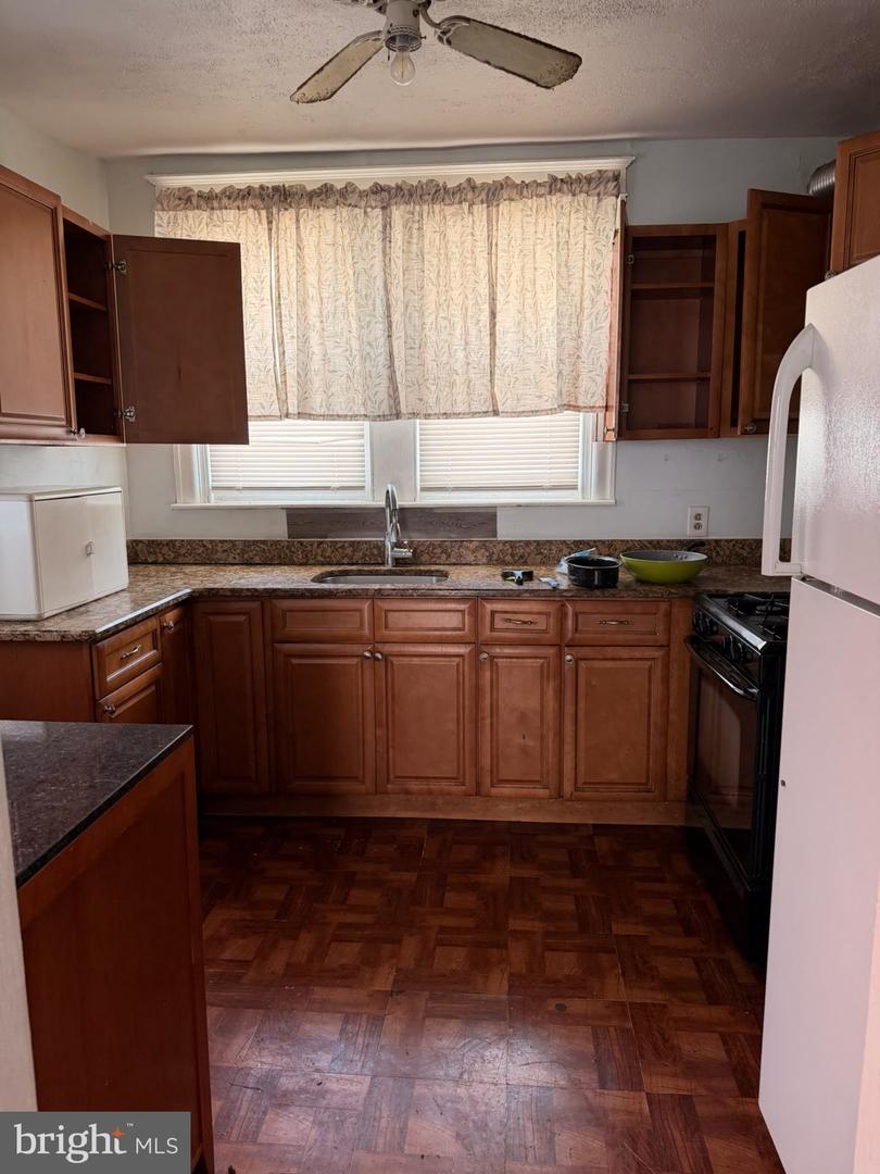 633 Brill St Property Photo 5