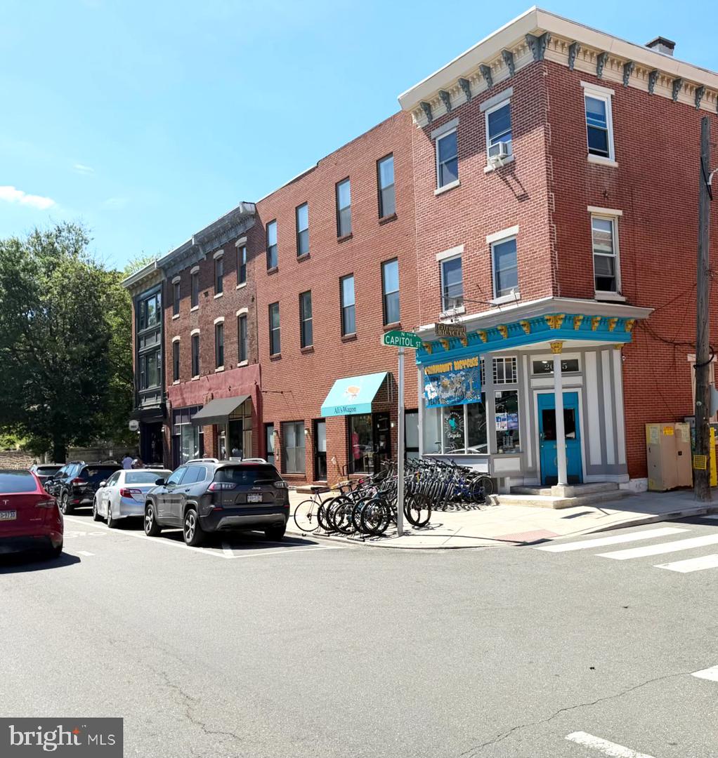 2017-19 Fairmount Ave Property Photo 1