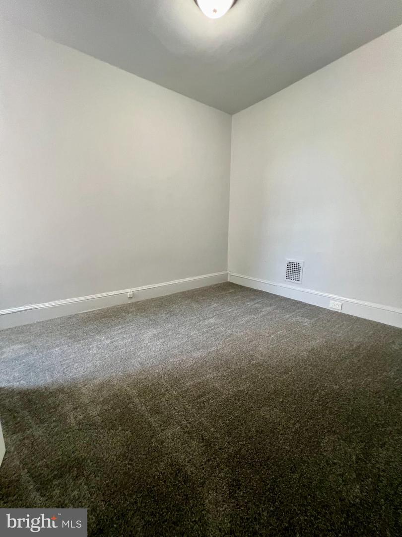 1532 S Lindenwood St Property Photo 10