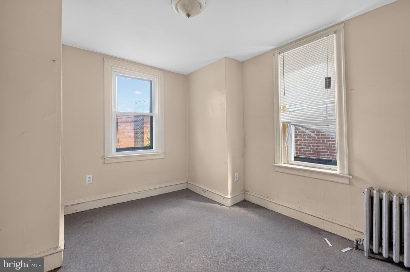 5971 Kemble Ave Property Photo 12