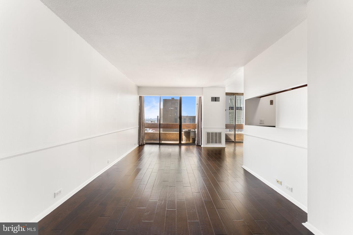 1326 Spruce St #1208 Property Photo 3