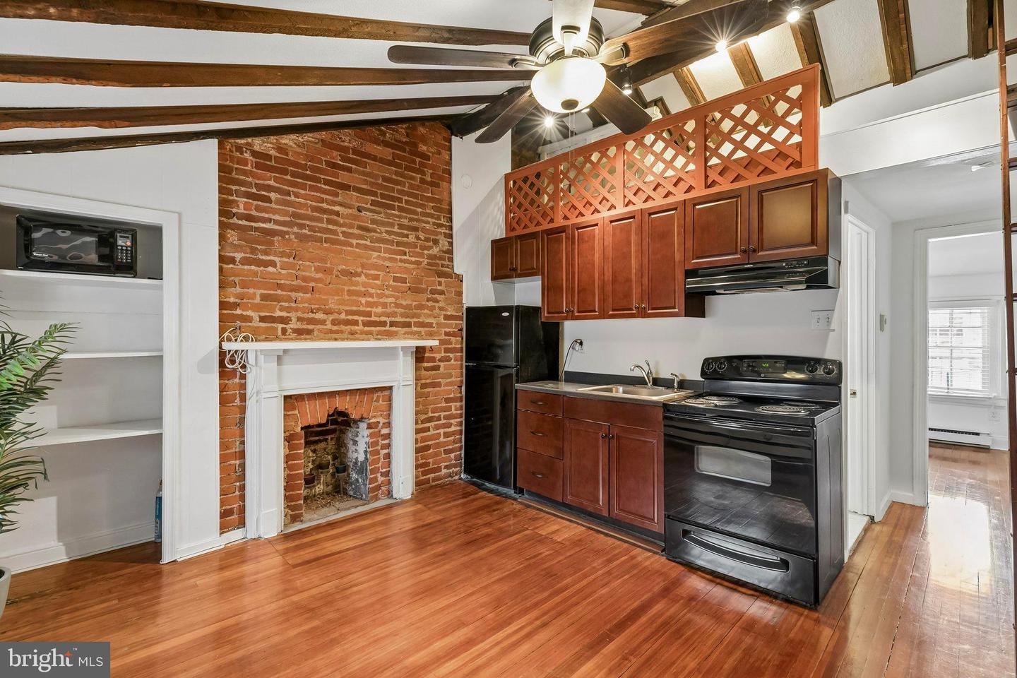 320 S Juniper St Property Photo 43