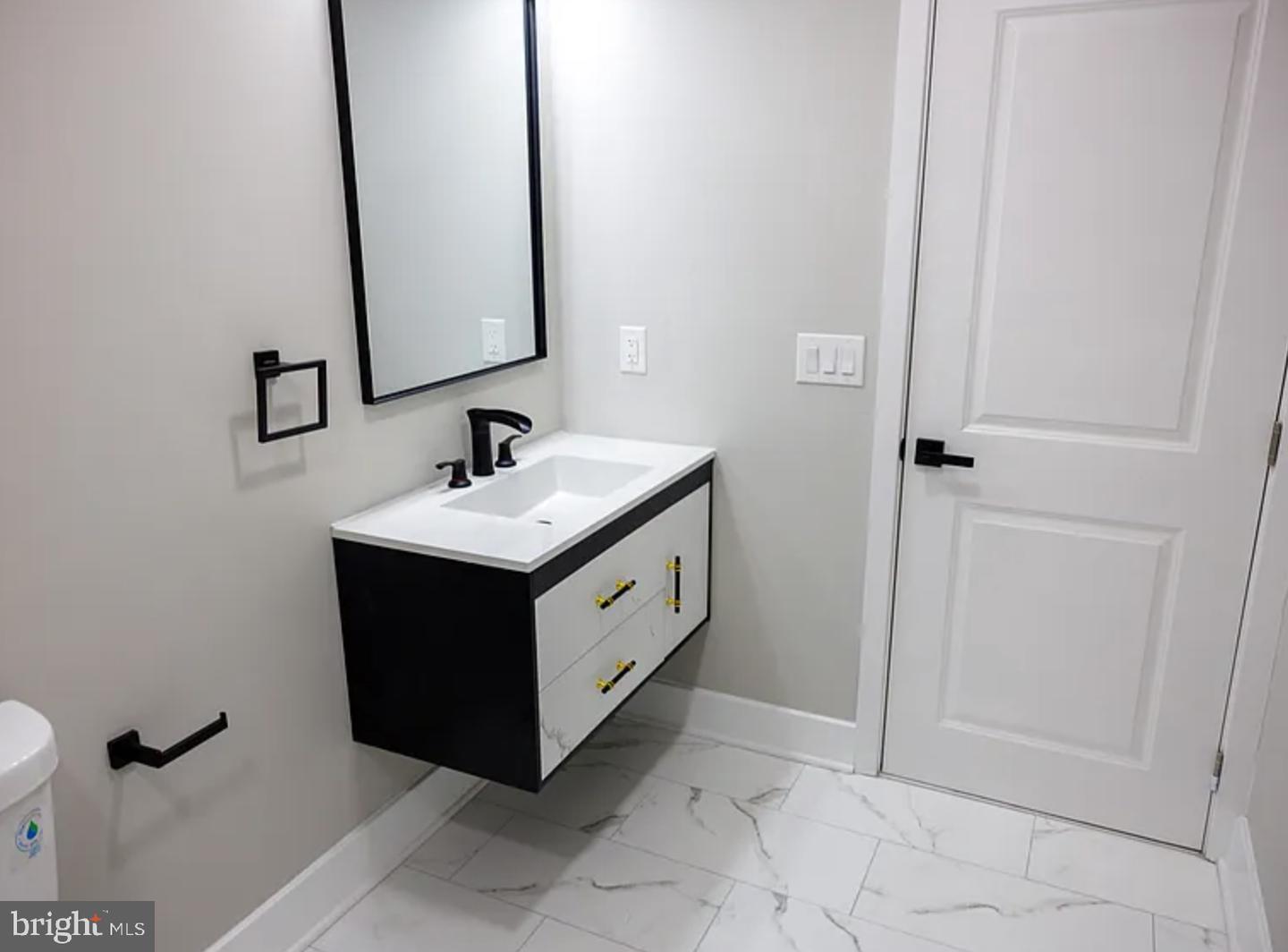 1201 Lindley Ave #2 Property Photo 8