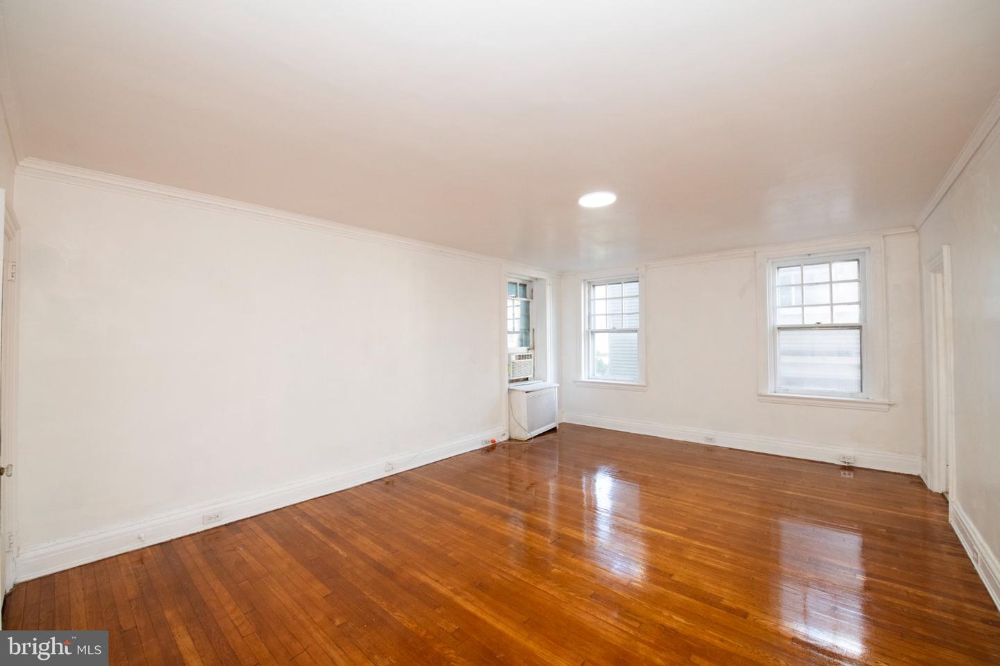 4621-00 Pine St #g210 Property Photo 23
