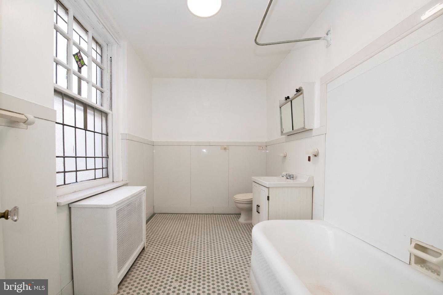 4621-00 Pine St #g210 Property Photo 25