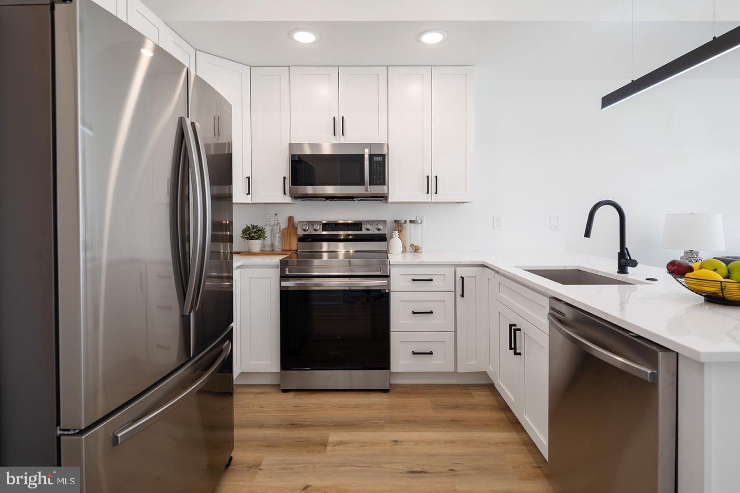 3108 Clifford St #b Property Photo 3