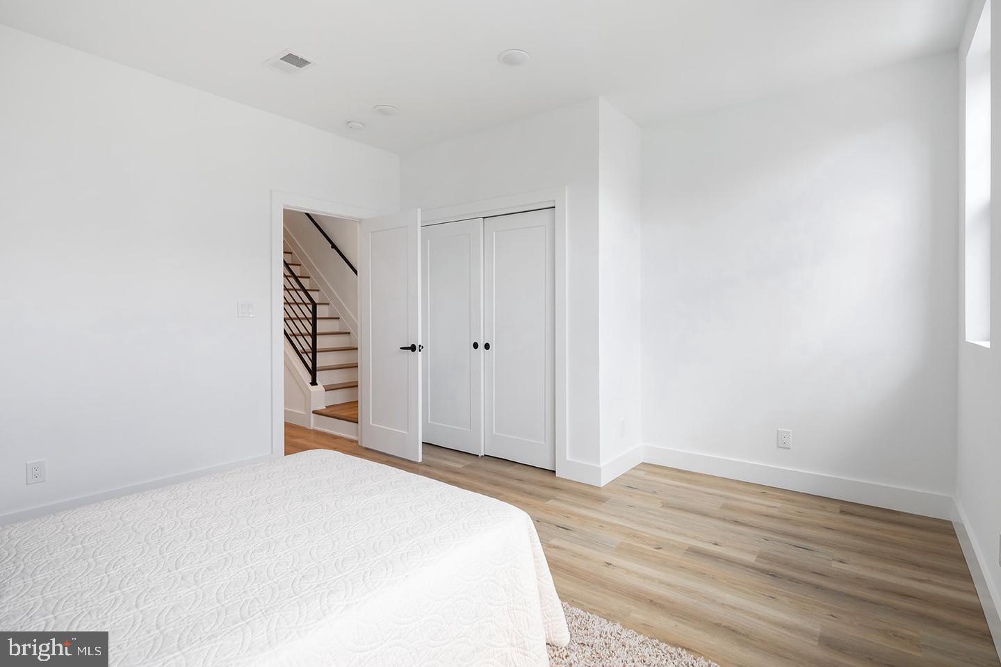 3108 Clifford St #b Property Photo 8