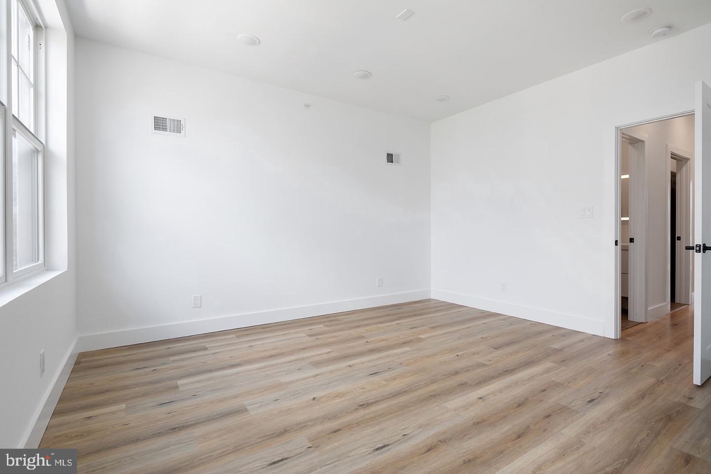3108 Clifford St #b Property Photo 19