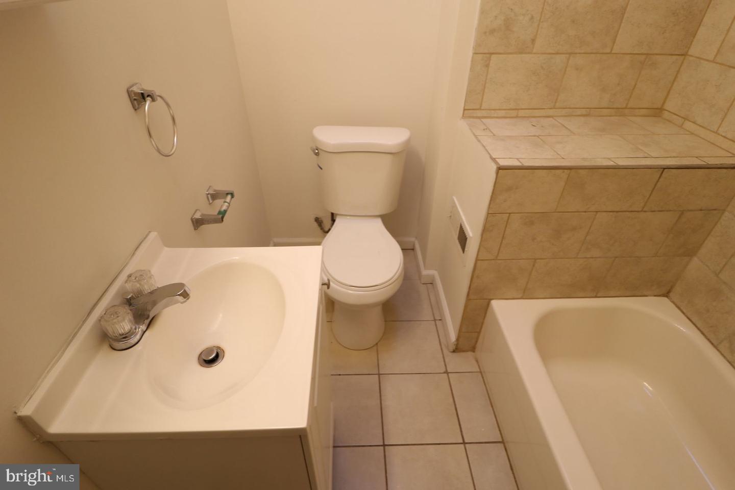 4840 Stenton Ave Property Photo 7