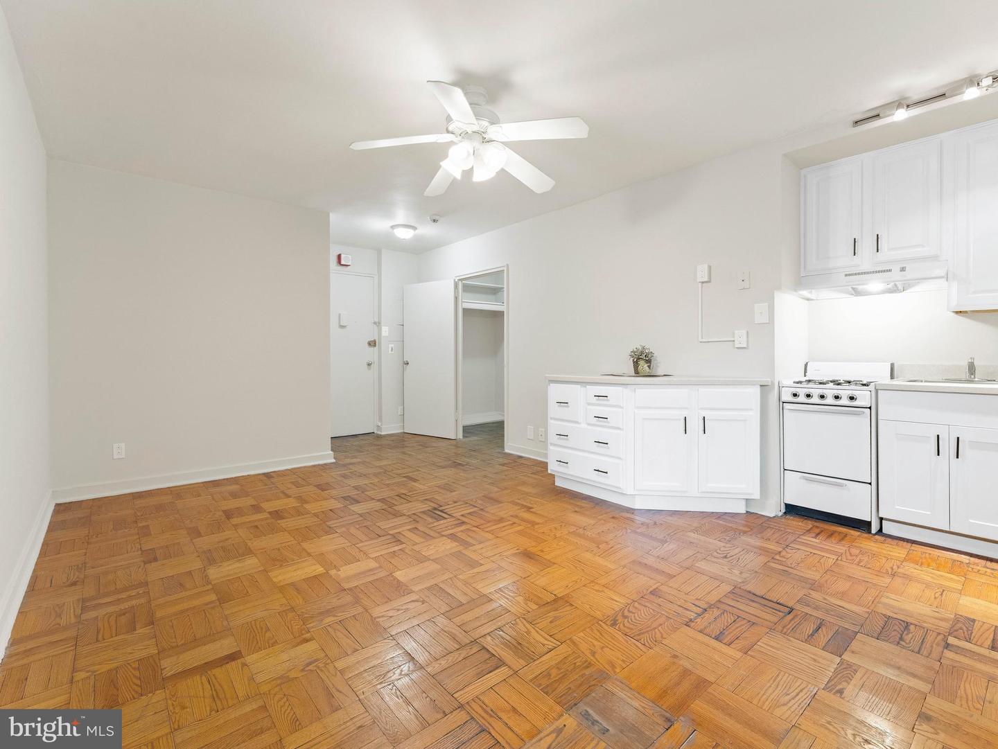 2601-00 Pennsylvania Ave #127 Property Photo 10