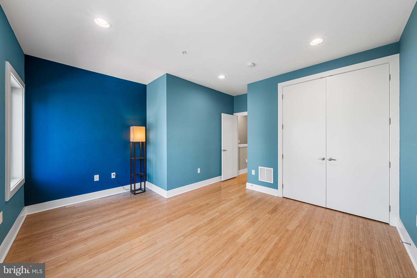 1241 Crease St #2 Property Photo 17