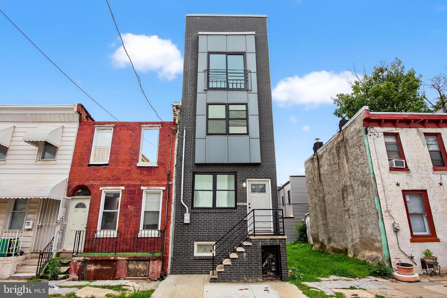 2407 W Seybert St Property Photo 8