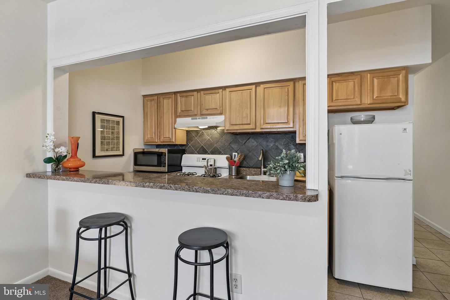 1829 Mckean St Property Photo 4