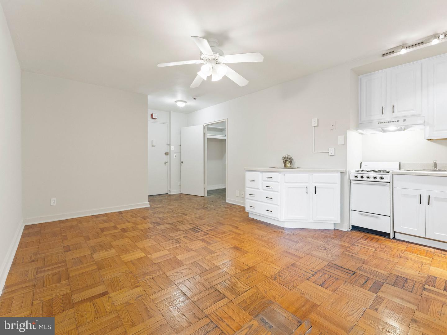 2601-00 Pennsylvania Ave #127 Property Photo 12